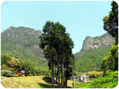 裏からの行縢山